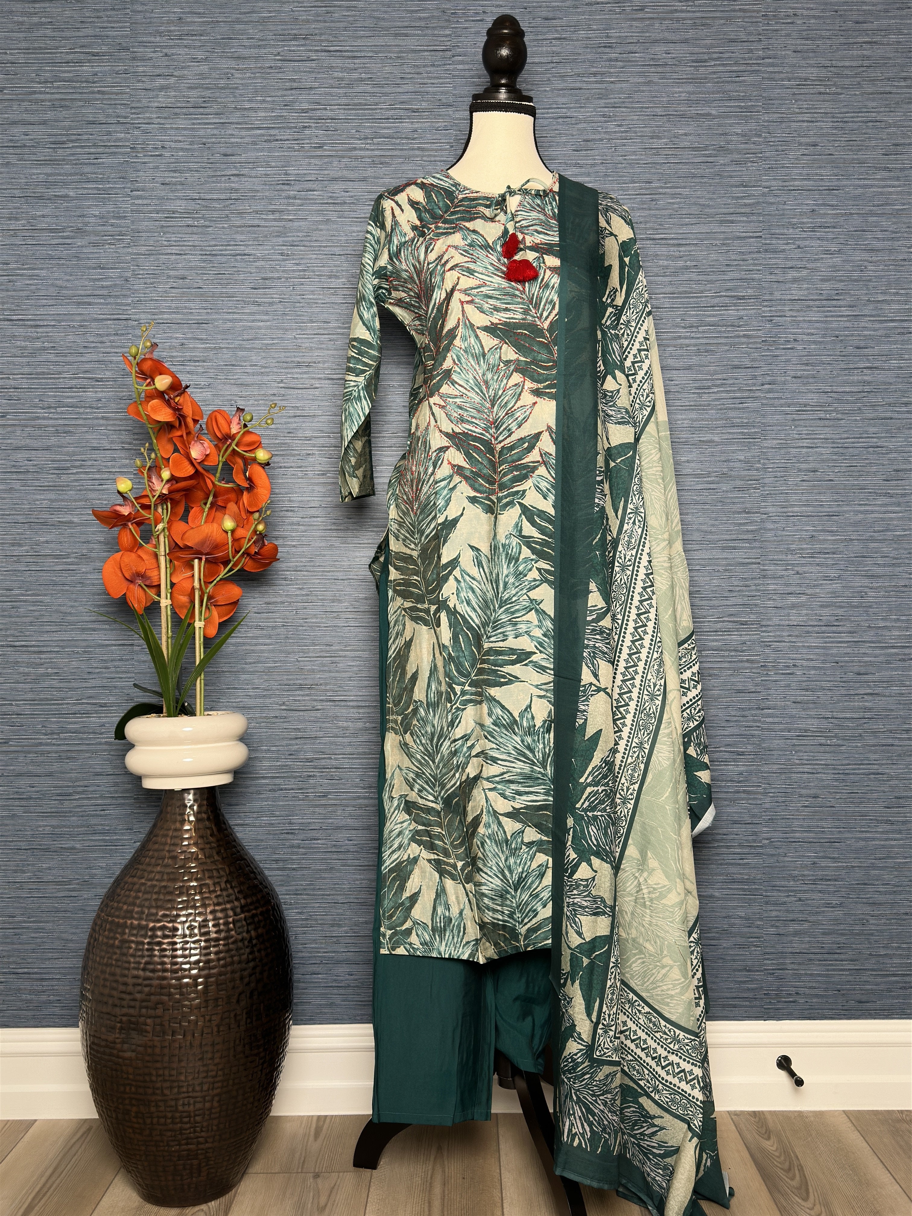 Elegant Green Indian Kurti Set - A Perfect Blend of Tradition and Modern Style